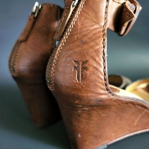 Frye Carol Back Sandal Wedges 8.5